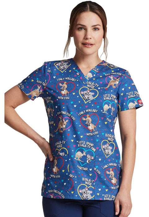 Dickies Dickies Prints V-Neck Top in Roo-ting For You